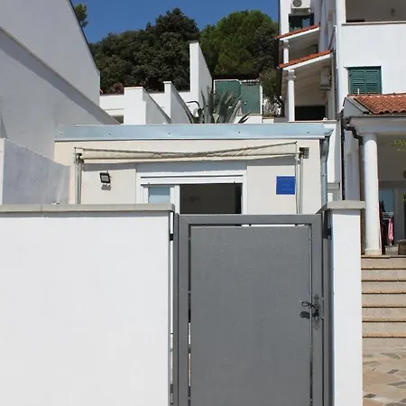 Apartments Estelle Pula Exterior foto